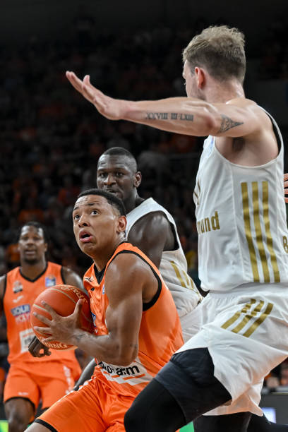 教中脱颖而 教中脱颖而