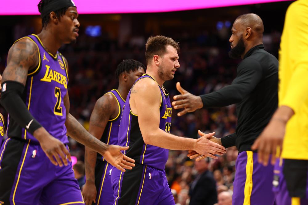 了她在50 了她在50